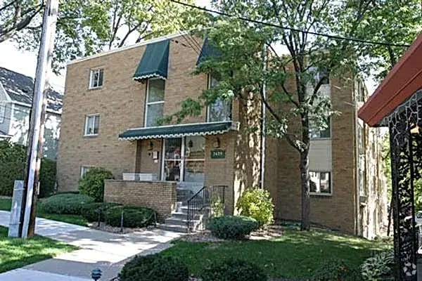Building Photo - 2629 W 43rd