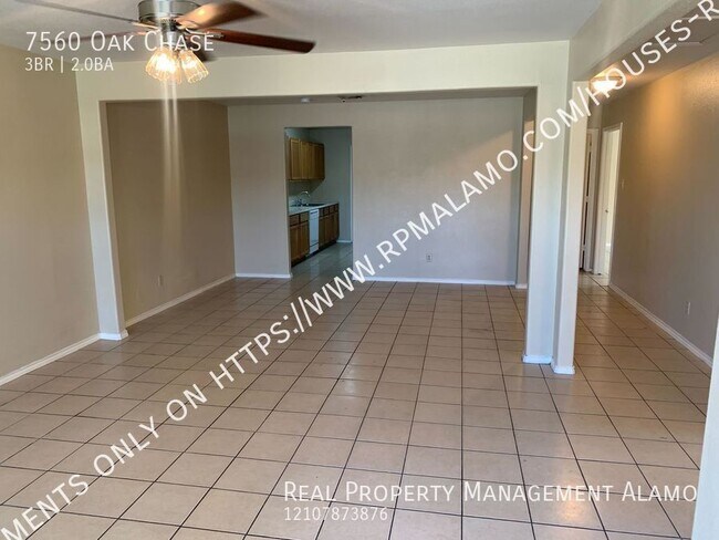 Foto del edificio - 7560 Oak Chase