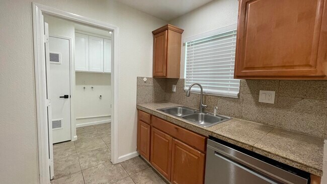 Building Photo - 81683 De Plata Ave