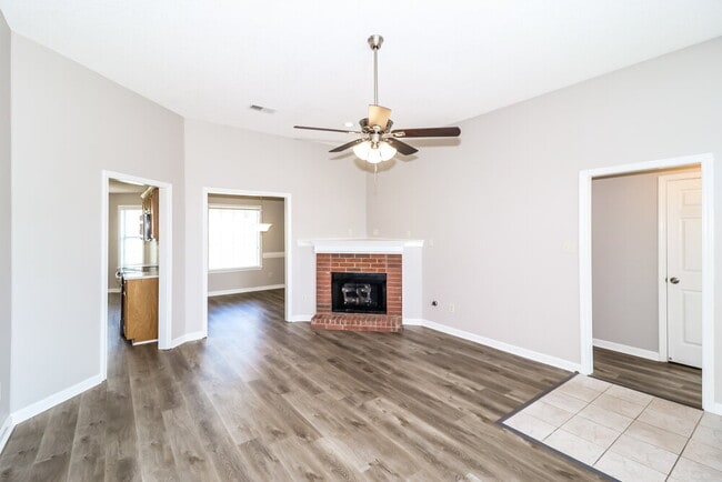 Foto del edificio - 1052 Mossy Knoll Dr
