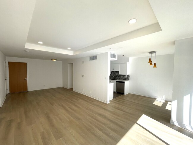 Foto del interior - 10636 Wilshire - Luxury Doorman Building