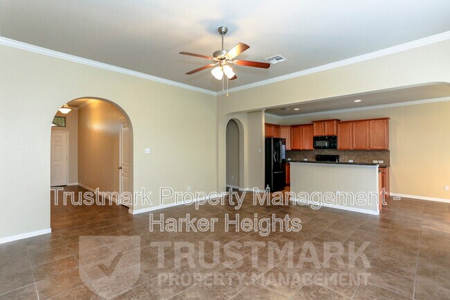 Foto del edificio - 8121 Iron Gate Dr