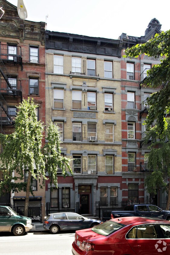 Foto del edificio - 251 E Tenth St