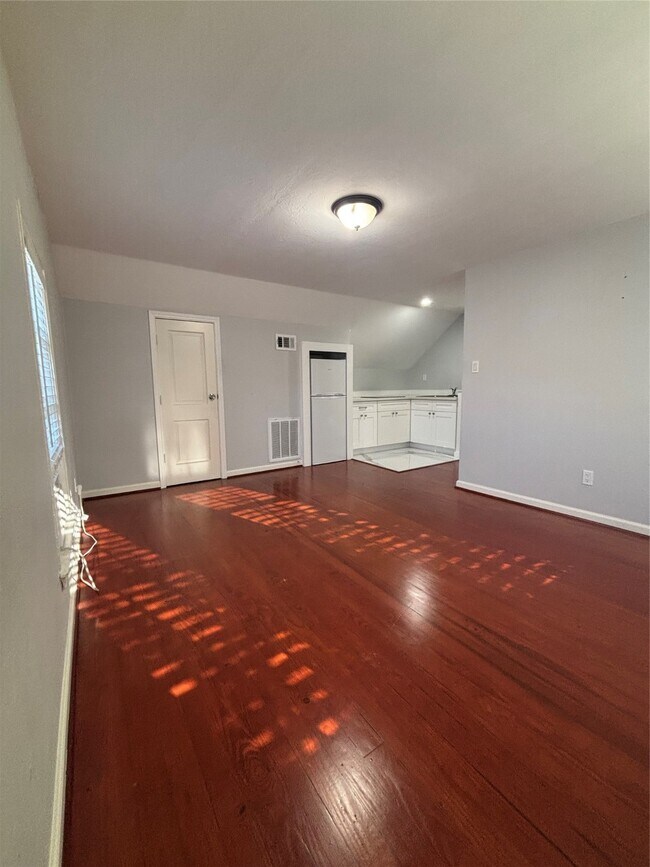 Foto del edificio - 2 Bayvilla Dr