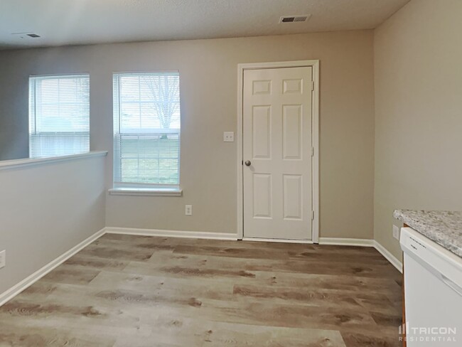 Foto del edificio - 5851 Prairie Meadow Dr