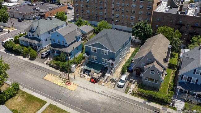 Foto del edificio - 31 Maple Ave