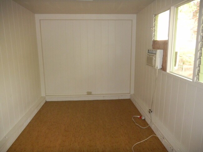 Foto del edificio - Kaneohe Single Family home with bonus room