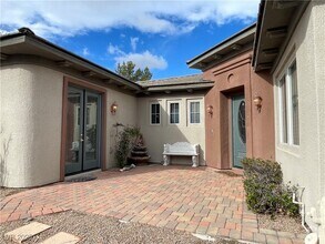 Building Photo - 10468 Garden Light Dr