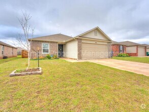 Building Photo - 1813 Sloane Dr