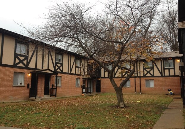 Foto principal - 2201-2219 Woodson Rd