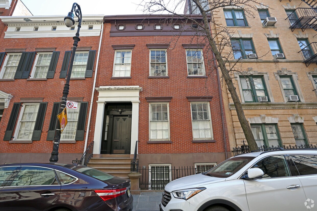 Building Photo - 76 Bank St