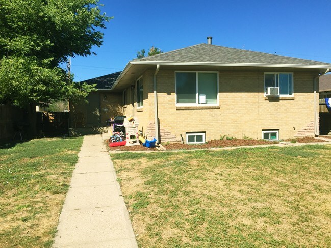 Building Photo - 1169 Dayton St