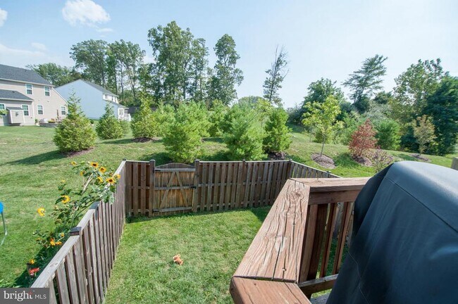 Foto del edificio - 5813 Whiterose Way