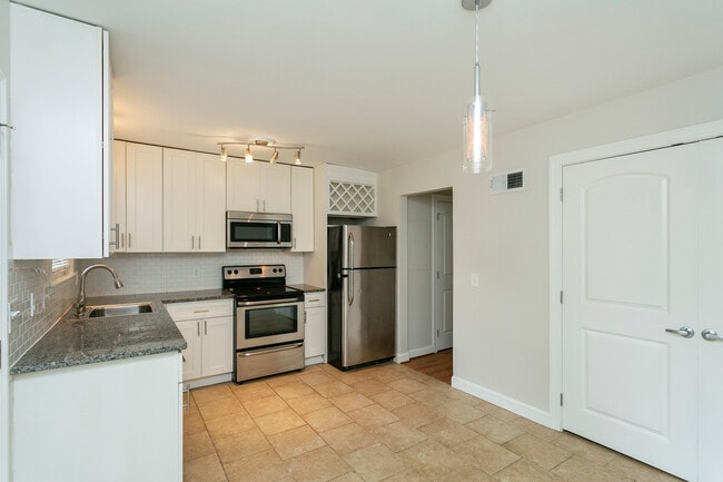 Foto del edificio - 145 A Kenner Ave