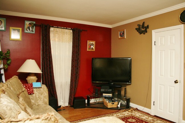 Foto del edificio - 217 Oak Ln SW