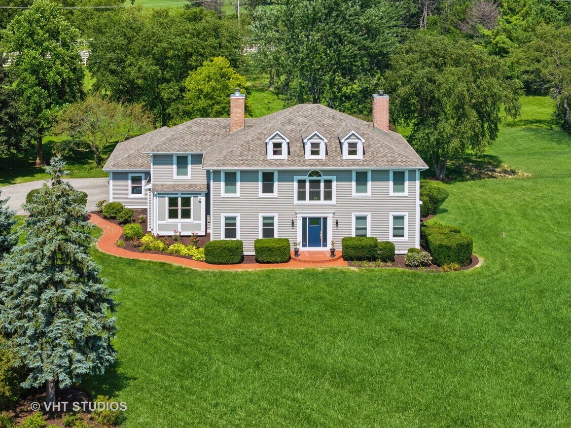 Primary Photo - 17546 Bridle Trail Rd