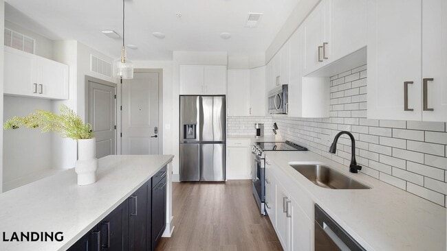 Building Photo - 1310 Hillside Ave