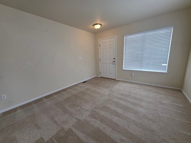 Building Photo - 874 Diamond Rim Dr