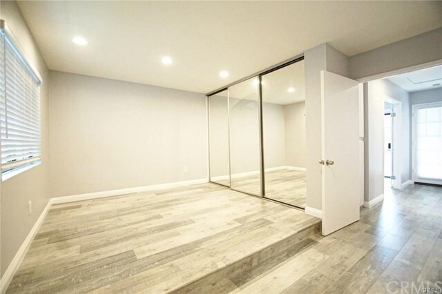 Building Photo - 21772 Laurelrim Dr