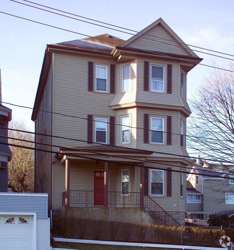 Building Photo - 189-195 Middle St