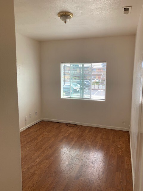 Building Photo - 1125 Olympia Ave