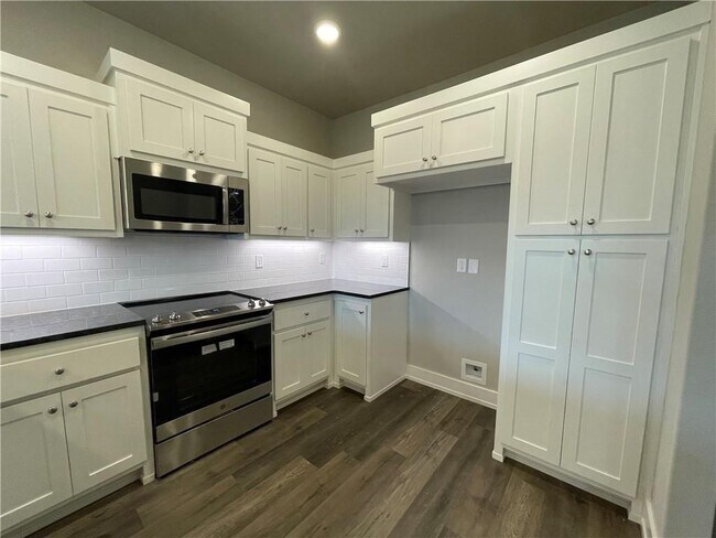 Building Photo - 2616 N Ward Dr