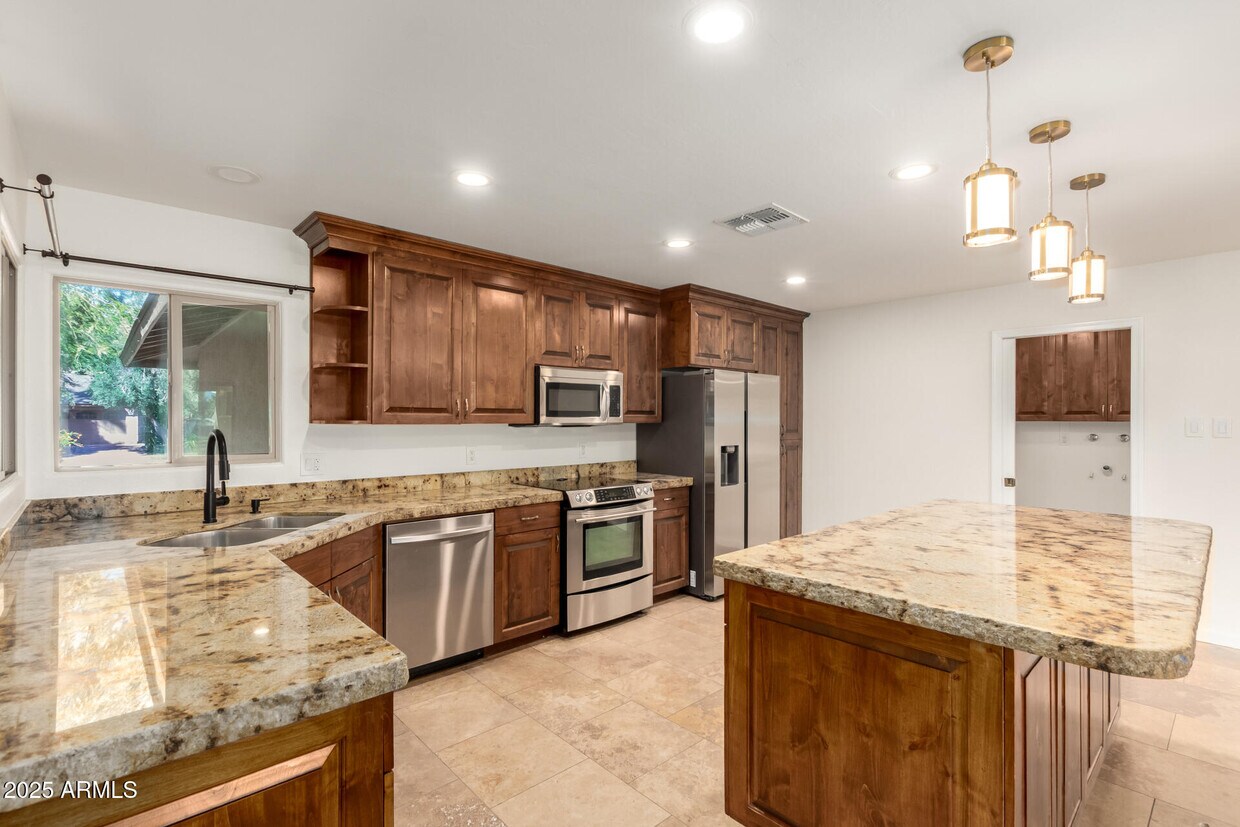 Foto principal - 5031 E Pershing Ave