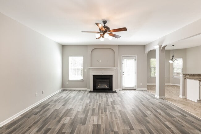 Building Photo - 7586 Absinth Dr