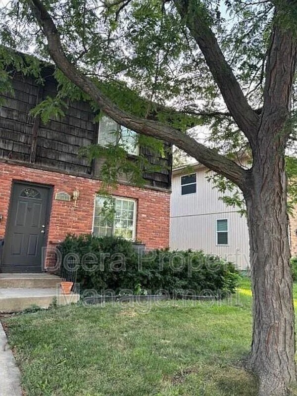 Foto del edificio - 9616 Hadley Dr