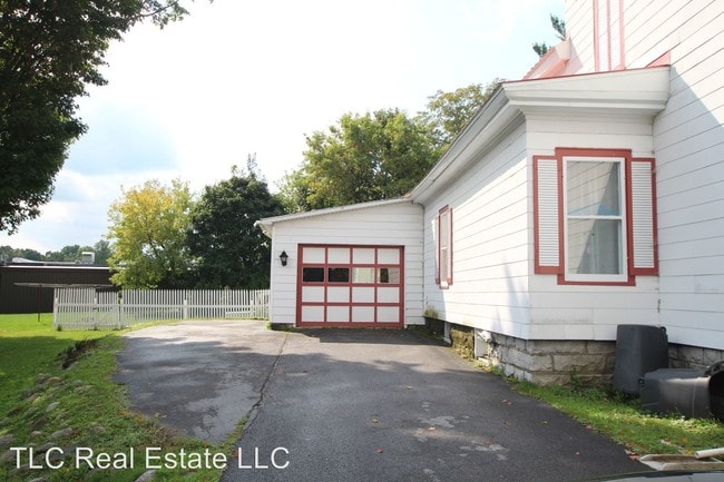 Building Photo - 5 br, 1.5 bath House - 5396 Davenport Place