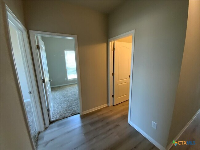 Building Photo - 1236 Grand Oak Trl