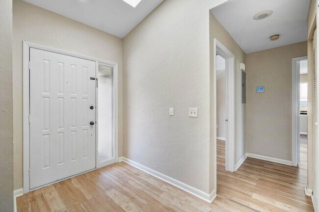 Foto del edificio - 13135 Chadwick Ct