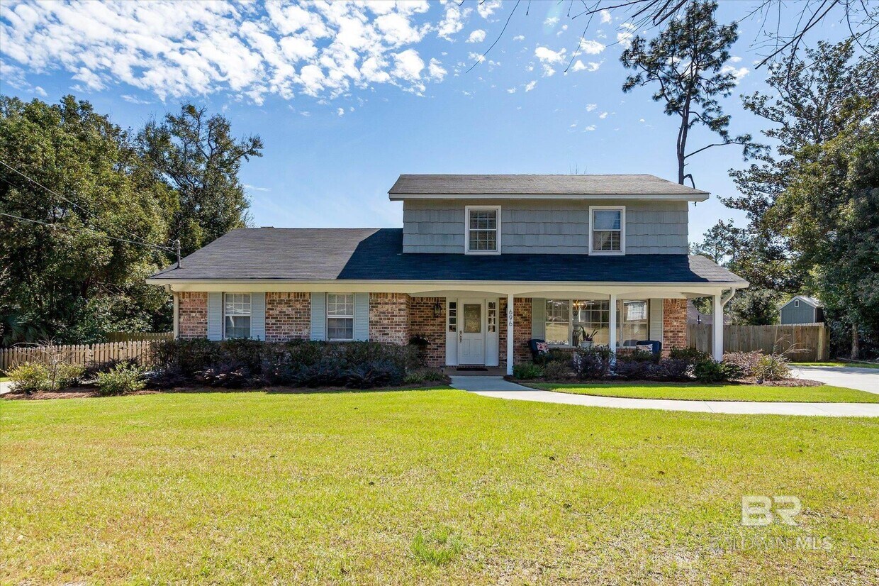 Foto principal - 696 Greenwood Ave