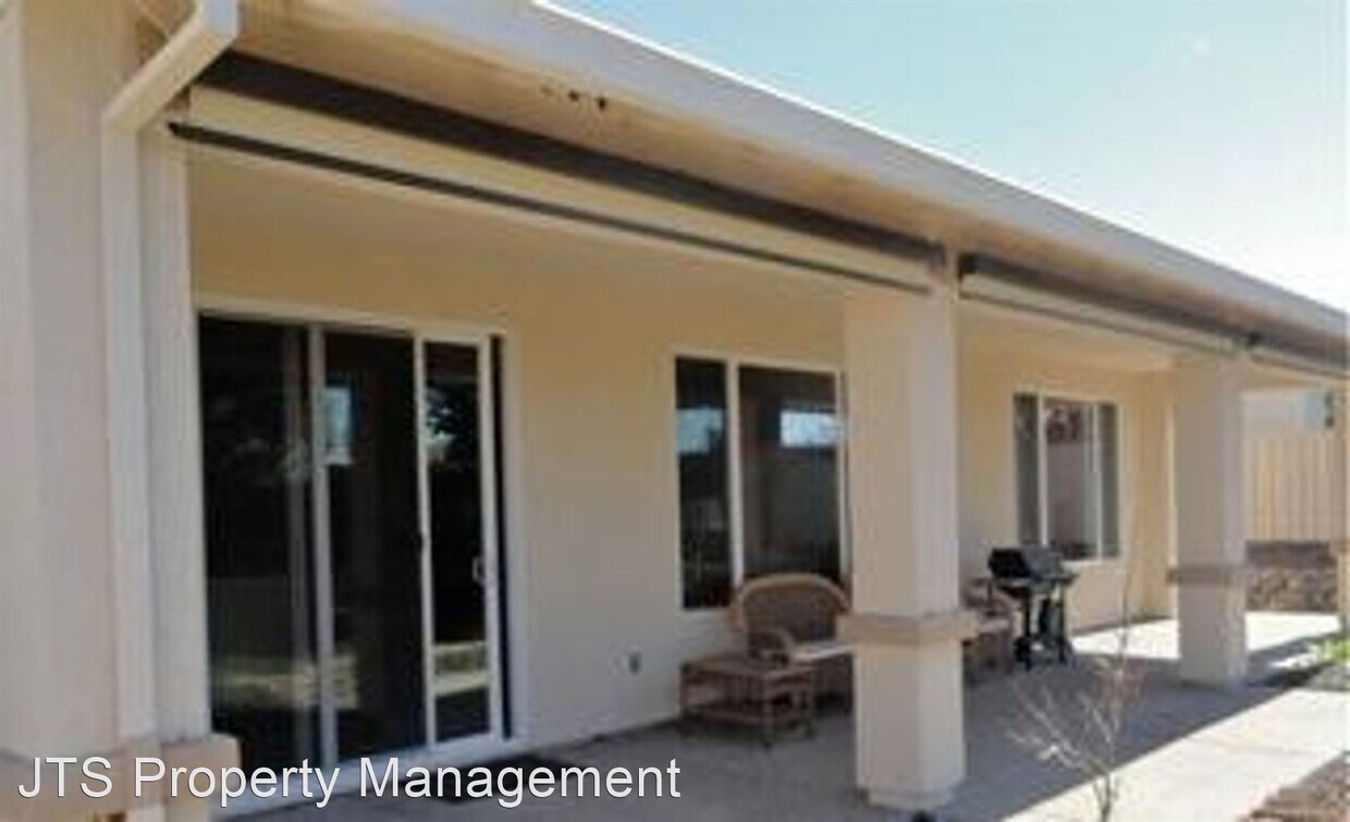 Foto principal - 2 br, 2 bath House - 1386 Mockingbird Lane