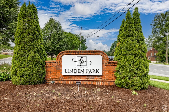 Sign - Legacy at Linden Park