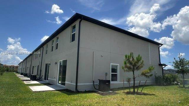 Foto del edificio - 17471 Monte Isola Wy