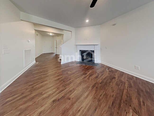 Foto del edificio - 7010 Bennett Dr.