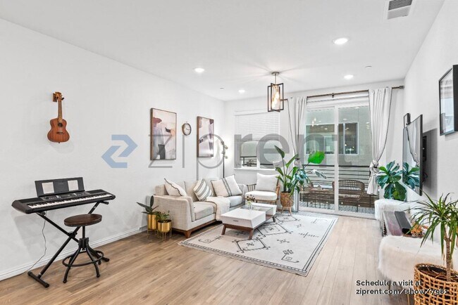Foto del edificio - 586 Jayne Ct
