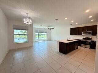 Foto del edificio - 11609 SW Hawthorne Hill Rd