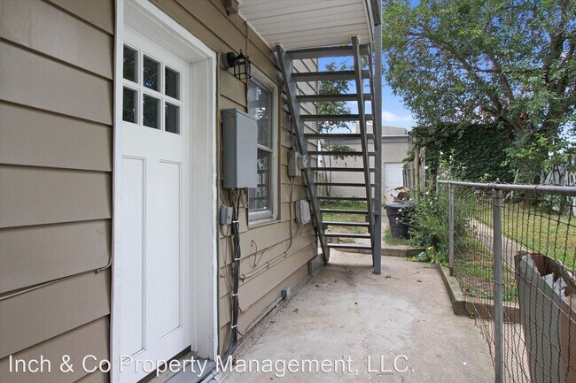 Building Photo - 3 br, 1.5 bath House - 455 W College Ave