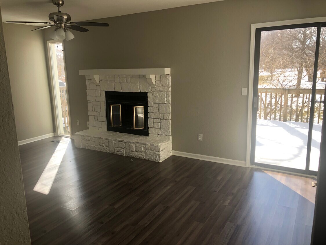 Living Room - 1263 N Petzold Dr