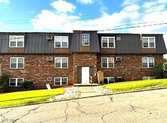Building Photo - 230 Hallock Ave
