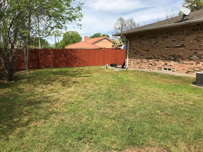 Foto del edificio - Richardson 2 Bedroom 2 Bathroom and 1 Car ...