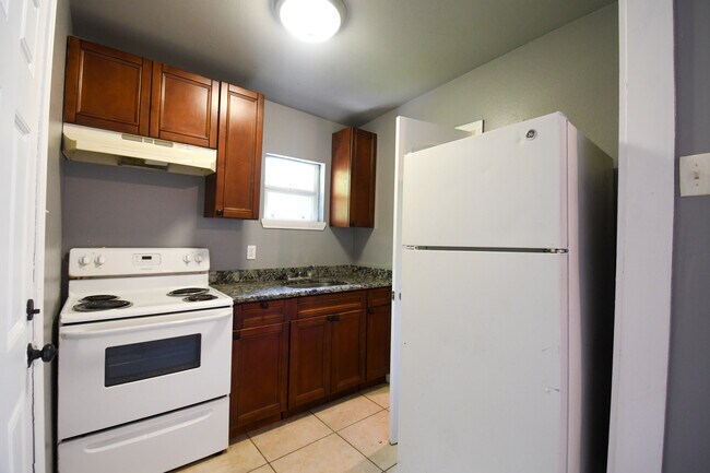 Foto del edificio - 3613 Iberville St
