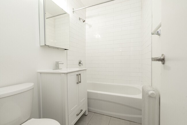 Photo du bâtiment - 612 Dawes Rd