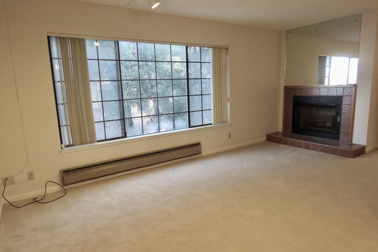 Primary Photo - Condo with 2 baths, Parking and Private Pa...