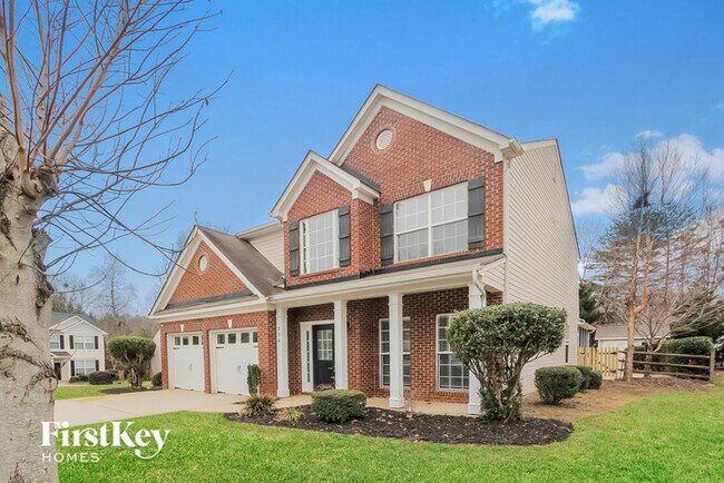 Foto del edificio - 136 Meandering Way Ln