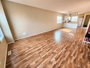 Building Photo - 7915-7988 88 Ave