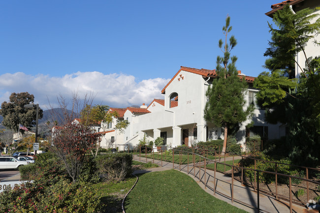 Building Photo - St. Vincent's Gardens