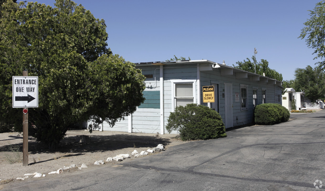 Primary Photo - Totem Pole Mobile Home Park